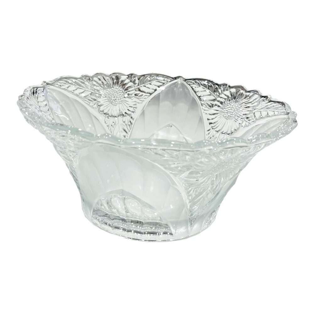 Vintage Clear Pressed Glass Sunflower Leaf Serving Bowl 8.75” Floral Decor - Picture 6 of 8